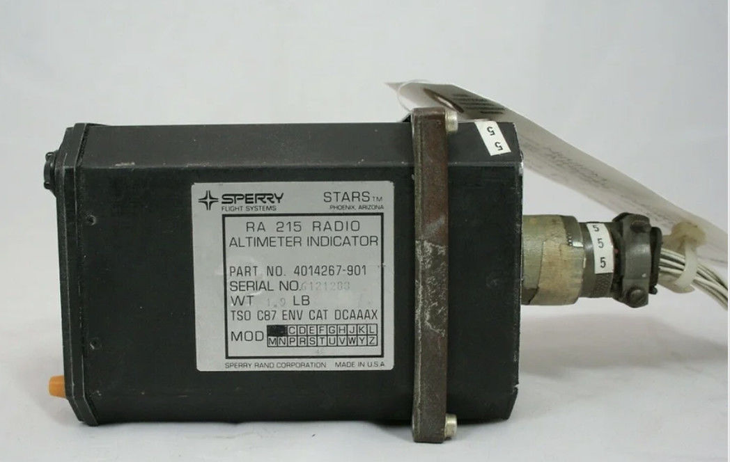 BTSTC ARINC 600 Mount 28 VDC Pesawat Altimeter 2,5 Lbs Berat 1 kaki Resolusi